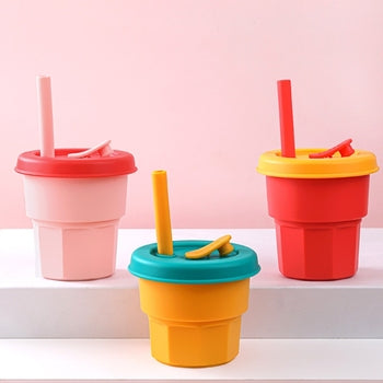Vaso de agua de silicona Baby Platinum con pajita