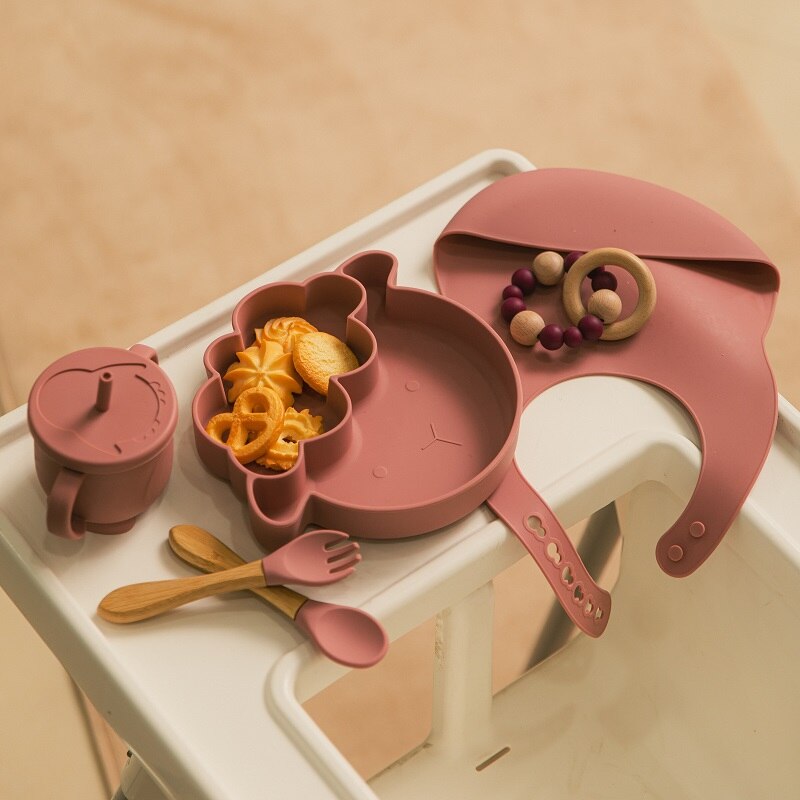 Baby Sheep Silicone Tableware Set – 7-Piece Bamboo & Silicone Gift Box