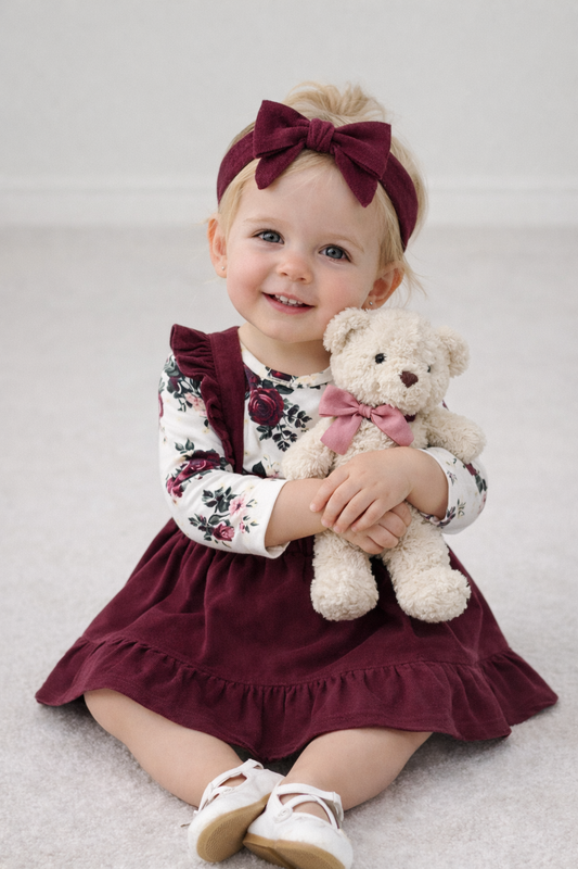 Conjunto de tres piezas de tirantes con estampado de flores para bebés y niños pequeños.
